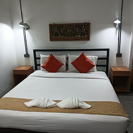 White Jail At Koh Tao Hostel Ngoại thất bức ảnh