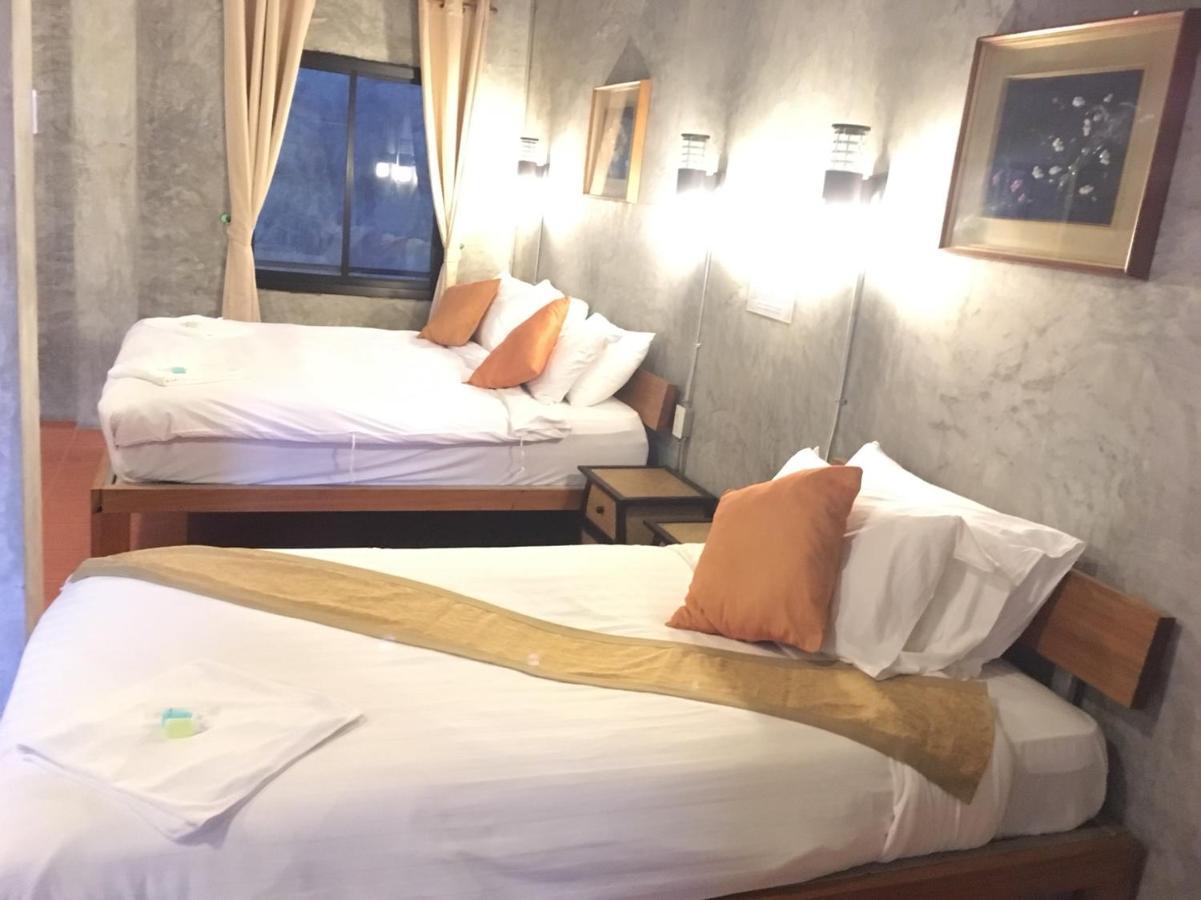White Jail At Koh Tao Hostel Ngoại thất bức ảnh