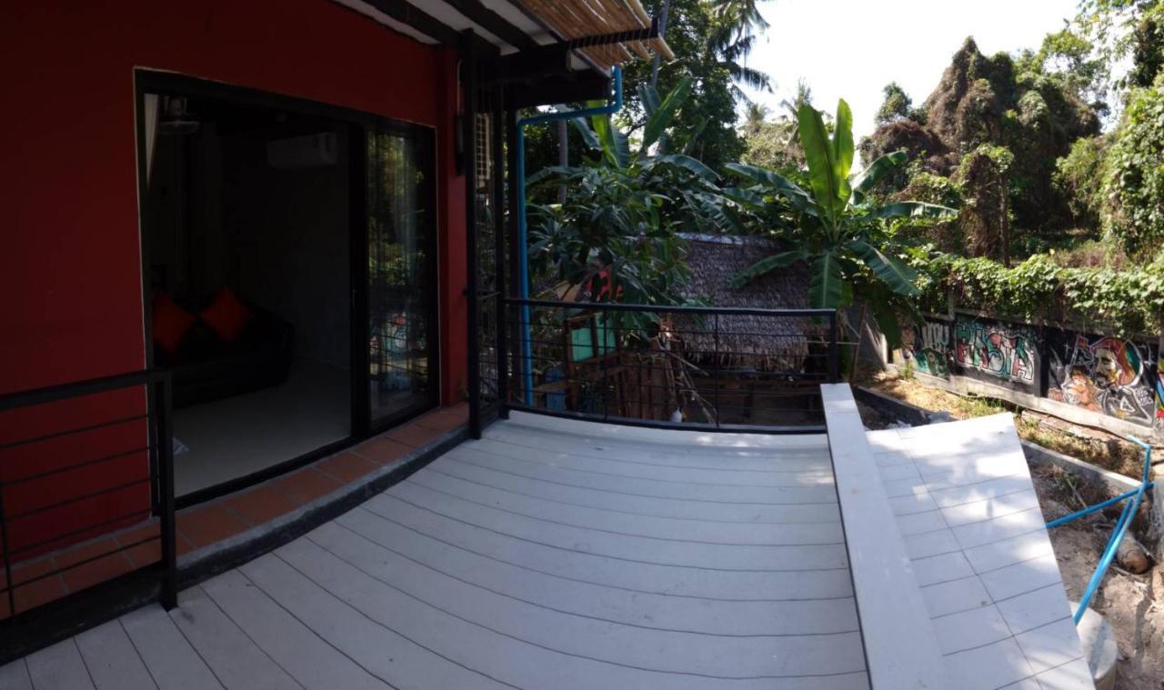 White Jail At Koh Tao Hostel Ngoại thất bức ảnh