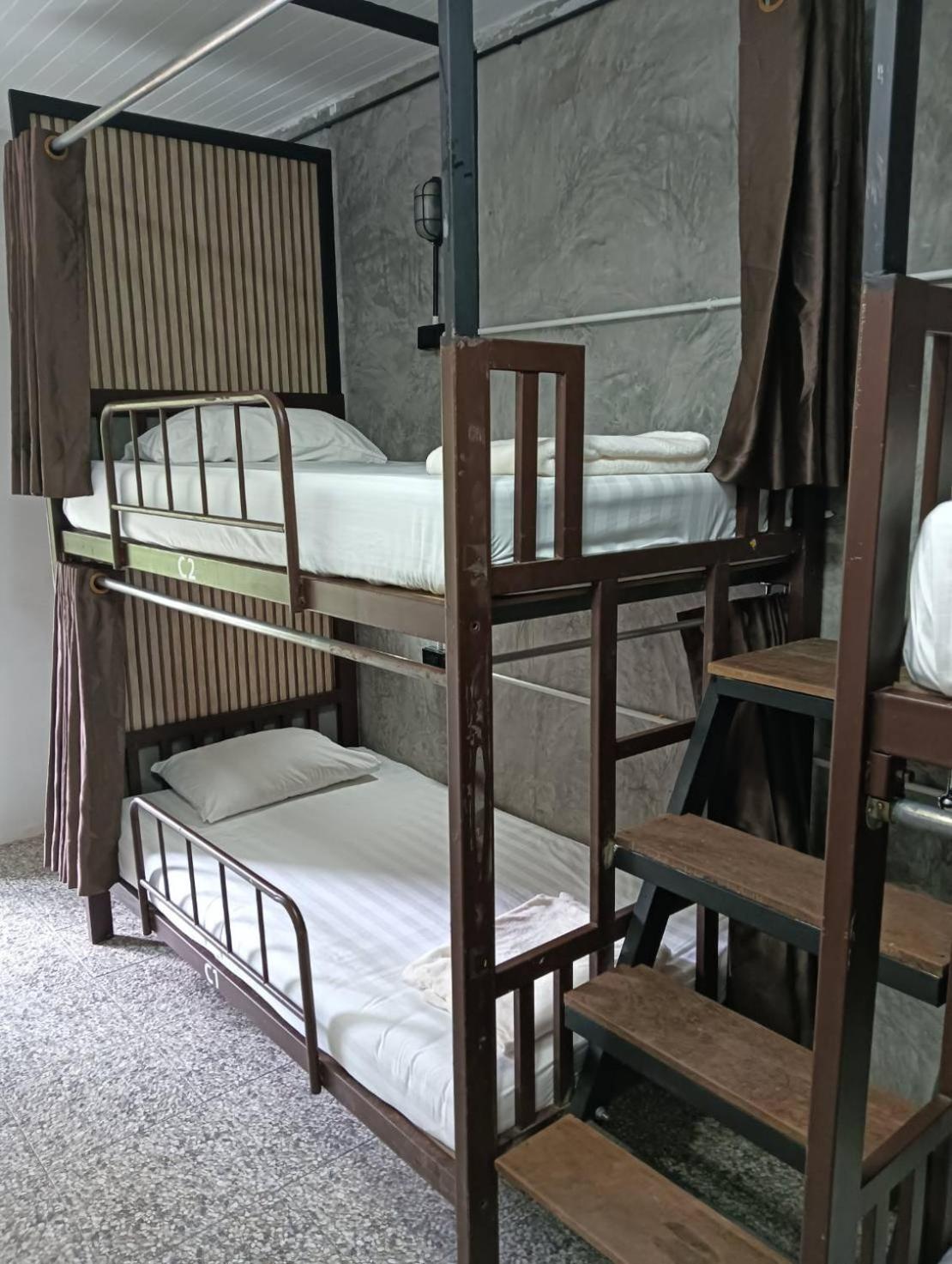 White Jail At Koh Tao Hostel Ngoại thất bức ảnh