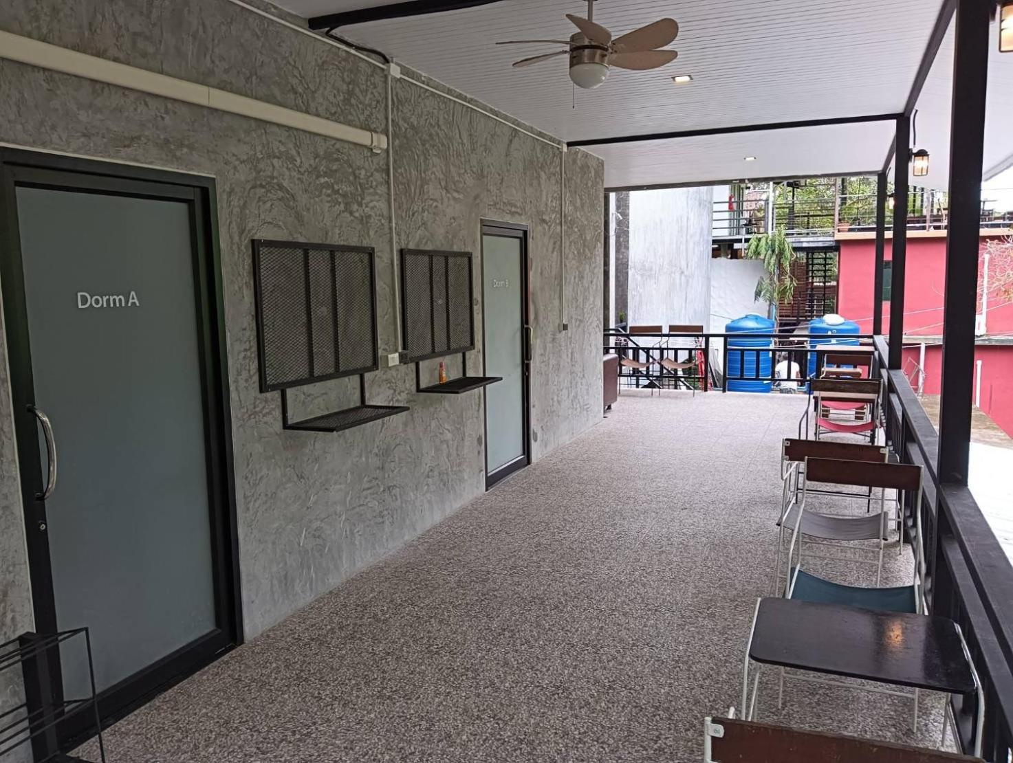 White Jail At Koh Tao Hostel Ngoại thất bức ảnh