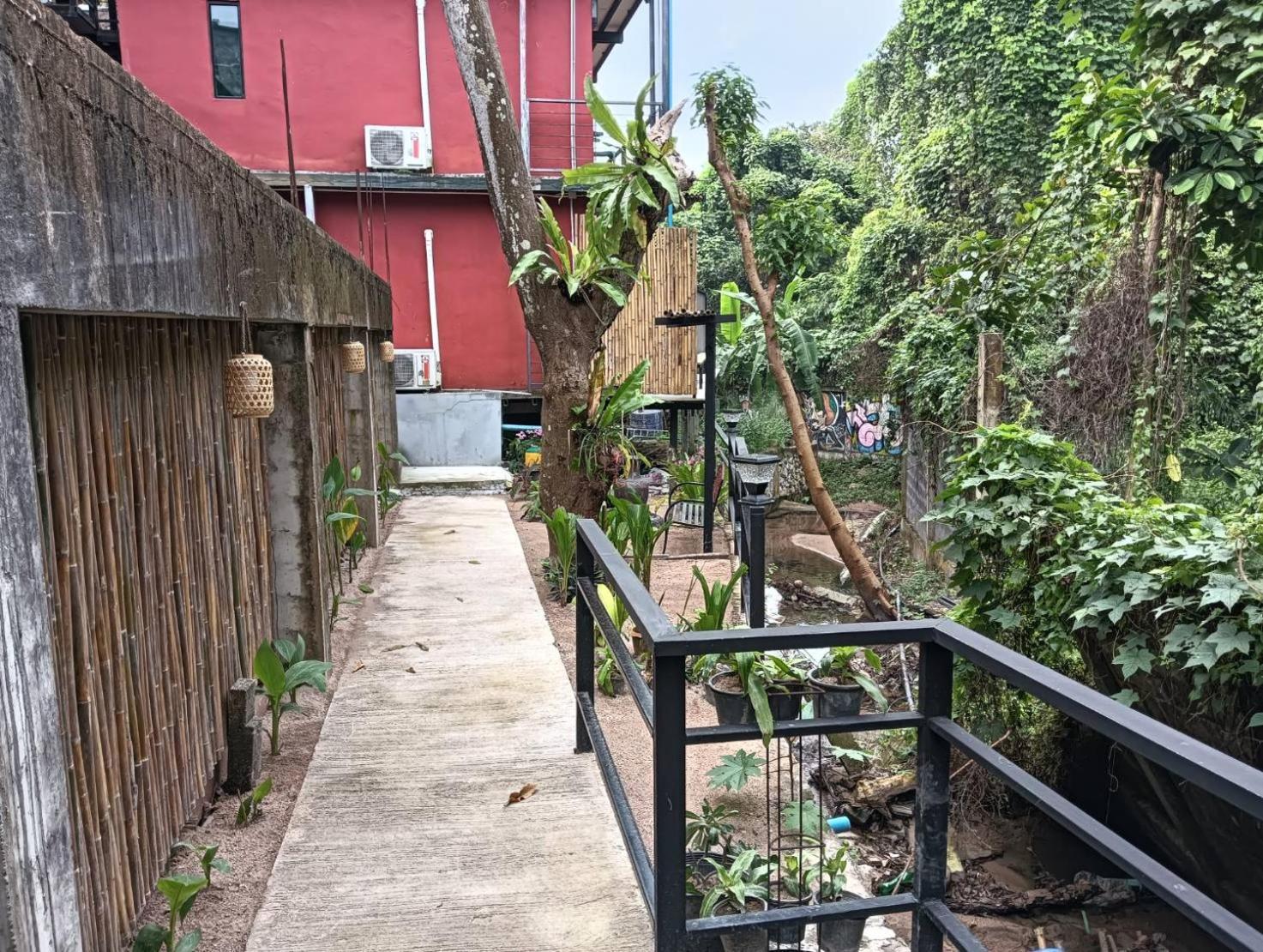 White Jail At Koh Tao Hostel Ngoại thất bức ảnh