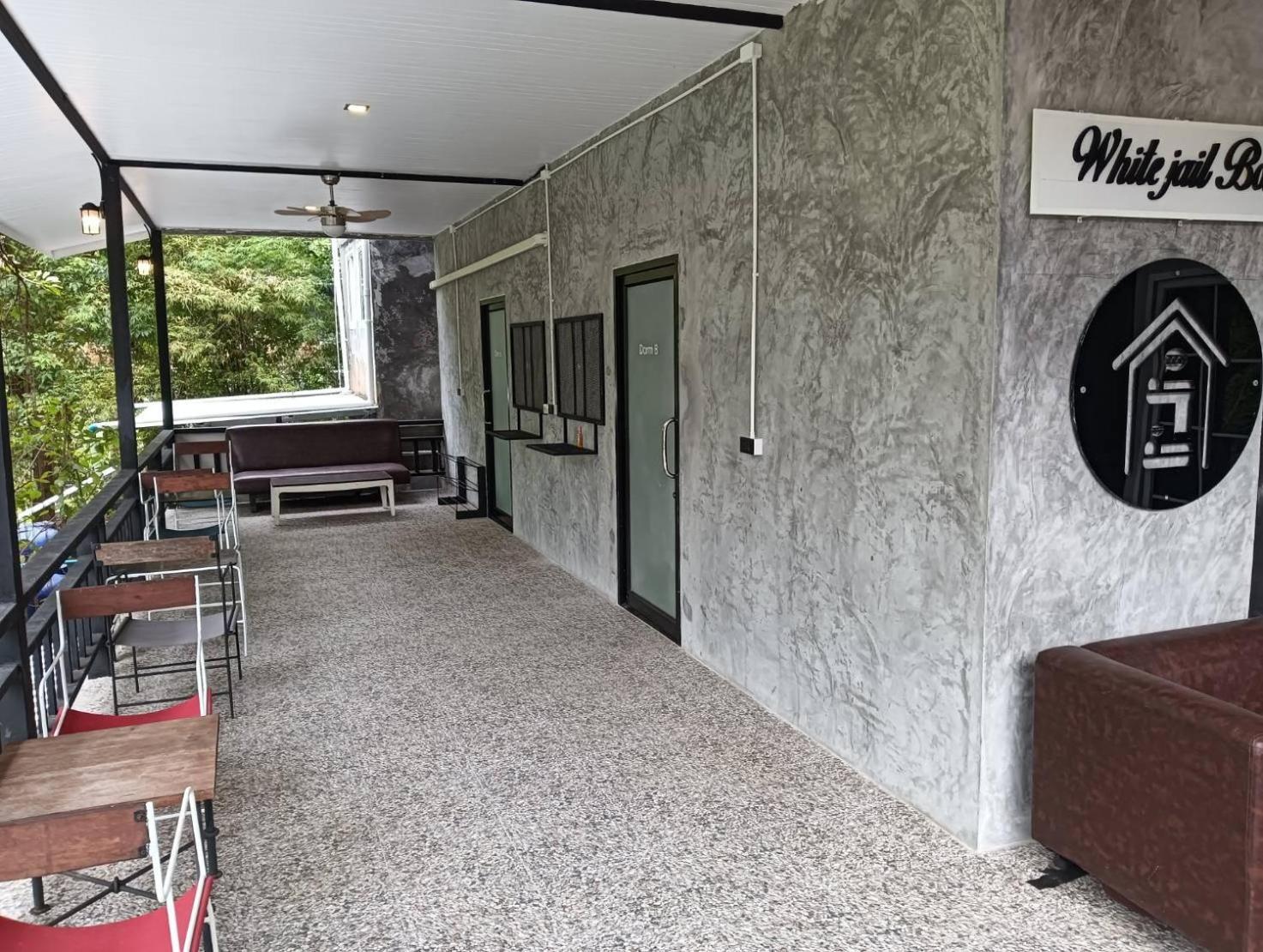 White Jail At Koh Tao Hostel Ngoại thất bức ảnh