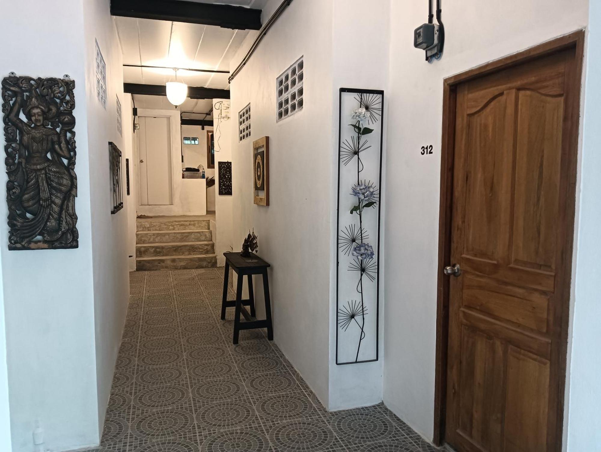 White Jail At Koh Tao Hostel Ngoại thất bức ảnh