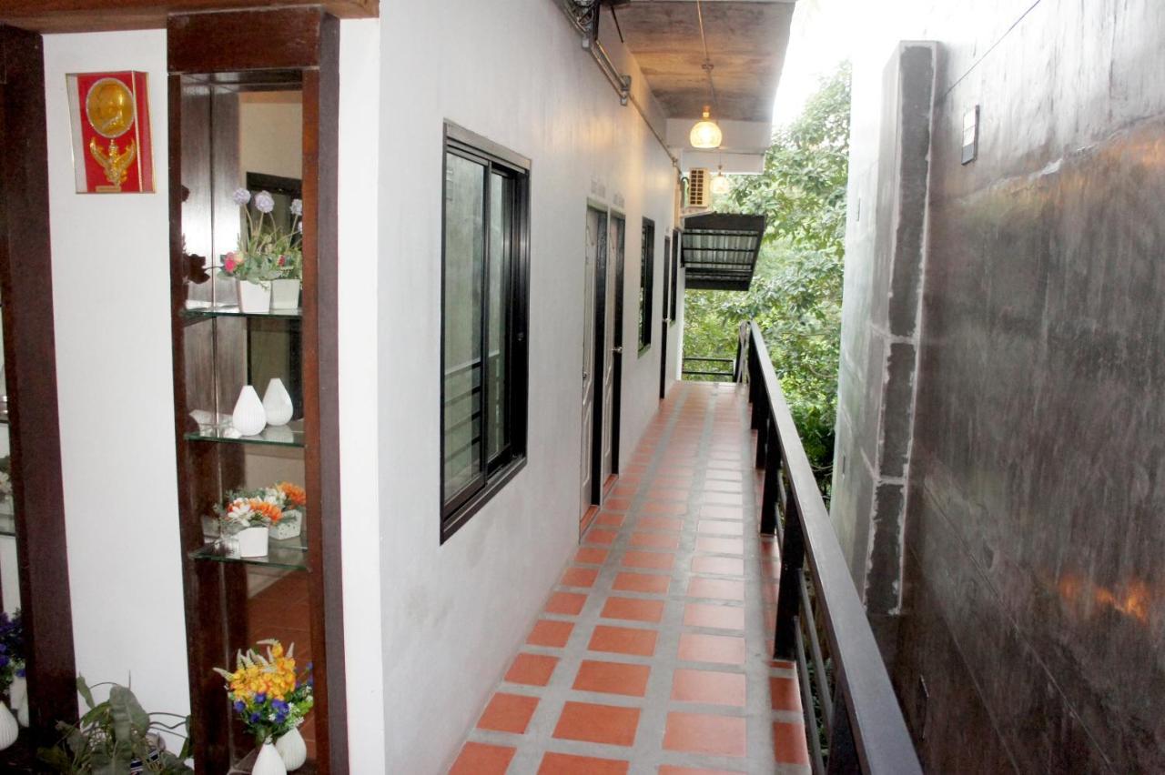 White Jail At Koh Tao Hostel Ngoại thất bức ảnh
